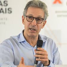 Romeu Zema anuncia dispensa de licenciamento ambiental