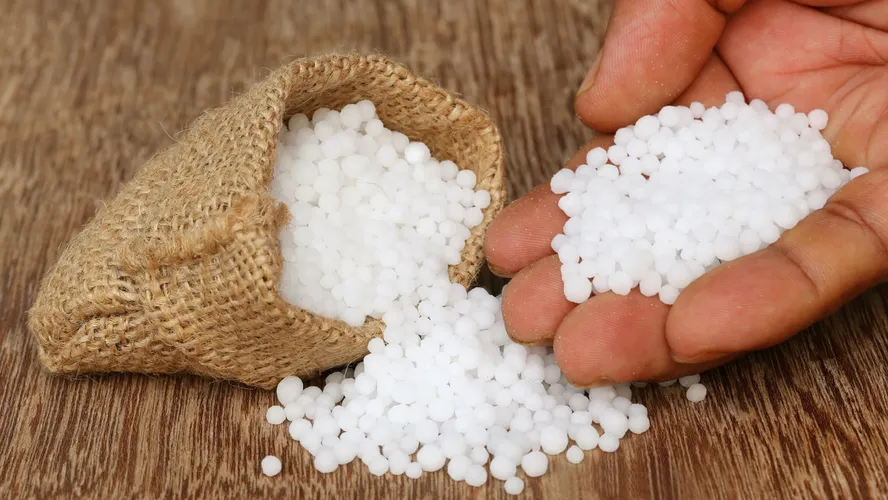 Conflito no Oriente Médio coloca em risco 41% da ureia exportada no mundo