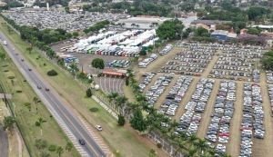 Visitantes e expositores durante a Hortitec 2026 em Holambra (SP), feira voltada à horticultura, fruticultura, floricultura e tecnologias para o agronegócio.