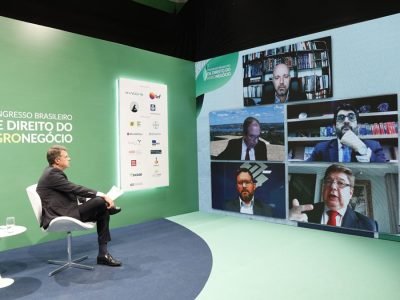 Participantes do Painel 4 "Sistema de Financiamento Privado" do Congresso Brasileiro de Direito do Agronegócio  Crédito: Cauê Diniz