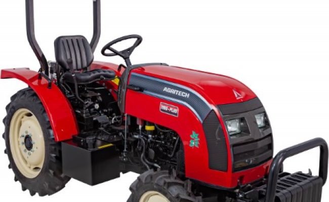 Trator 1155 Super Estreito da Agritech auxilia o produtor de café no dia a dia