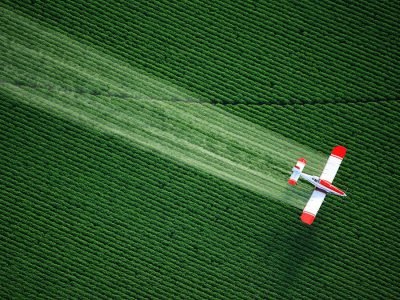 Aviação agrícola - Crédito Shutterstock