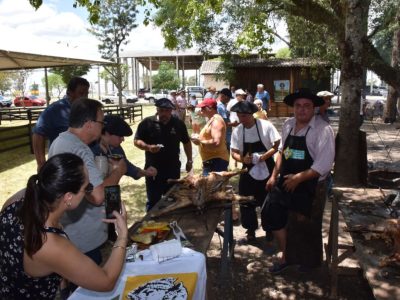 Assado Agrovino - Crédito Gabriel Becco