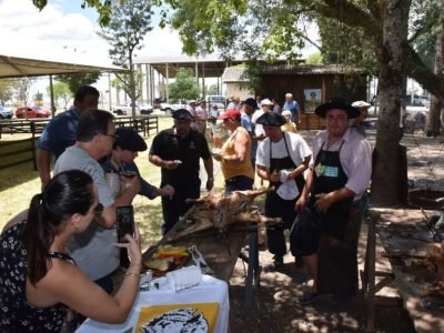 Assado Agrovino - Crédito Gabriel Becco