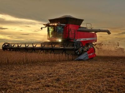 Colheitadeira-MF9895-1