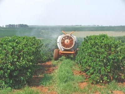 Fungicidas cúpricos para os cafezais