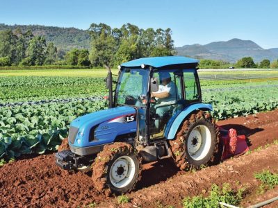 Trator que será apresentado pela LS Tractor na Hortitec 2025