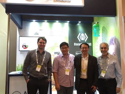 O consultor Helio Nishimura e a equipe da Arysta