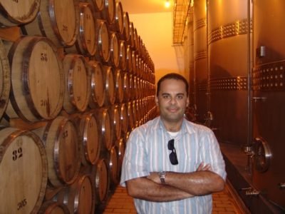 Foto-02-Giuliano-Elias-Pereira-pesquisador-da-Embrapa-Uva-e-VinhoSemiárido-Créditos-Embrapa