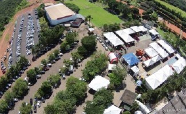 Foto-02-Vista-aerea-da-estrutura-da-Fenicafe-Creditos-Henrique-Damiao-300x169