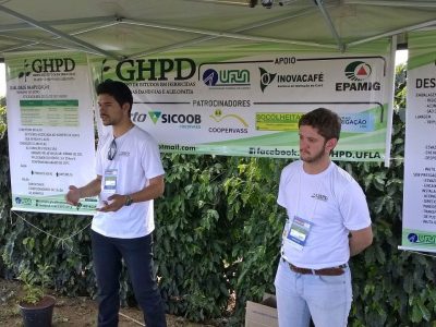 Capacitação dos cafeicultores na dinâmica de campo