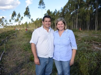 Fuad Samir Cury, diretor comercial na Destilaria Três Barras, e sua esposa AnameliaRochiti Cury