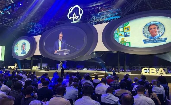 Gustavo Piccoli, presidente da Abrapa, discursa durante a abertura do 15º Congresso Brasileiro do Algodão, em Belo Horizonte (MG)