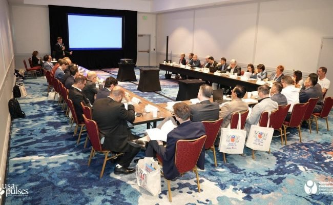 Representantes do Brasil participam do Global Pulse Confederation em Orlando debatendo segurança alimentar, pulses e sustentabilidade agrícola.