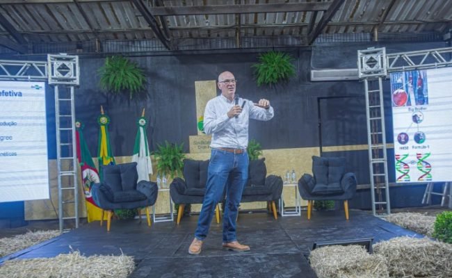 Palestra Carrapatos - Crédito Lucas Vieira Divulgação (Pequeno)