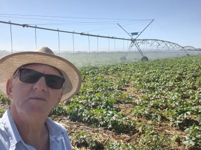 Produtor Neuri reforça que os pivôs Valley são fundamentais na adaptação da mamona ao sistema de produção irrigado da Fazenda Certeza