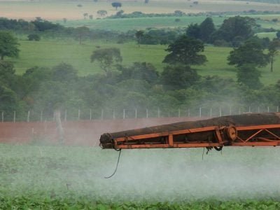 Cuidados no manuseio e na aplicação de defensivos