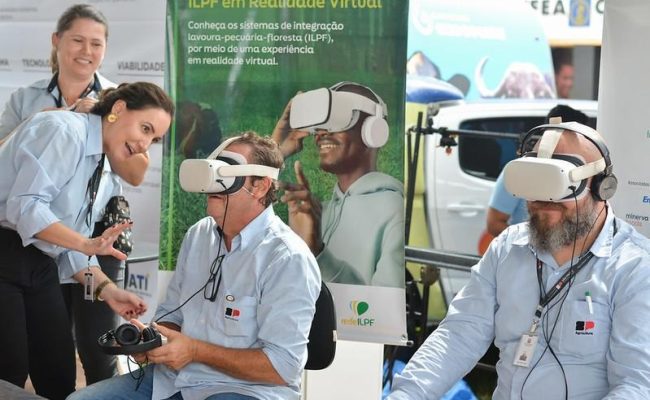 Tecnologias apresentadas na Agrishow mostram como máquinas, dados e sistemas digitais já fazem parte da rotina produtiva no campo (Crédito: Agrishow)
