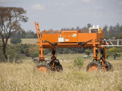 Robo agrícola movel para AP - foto por Flávio Ubiali