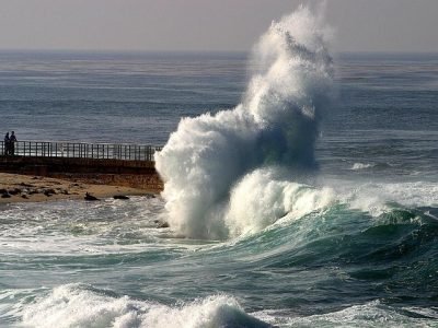 giant-wave-3722_640