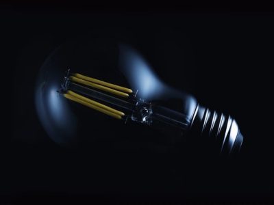 light-bulb-7688818_640