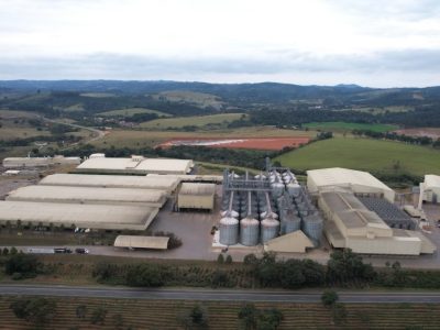 No Complexo Industrial Japy, a Cooxupé concentra os processos de armazenamento, preparo e torrefação do café em uma das estruturas mais modernas do setor (Foto: Divulgação)