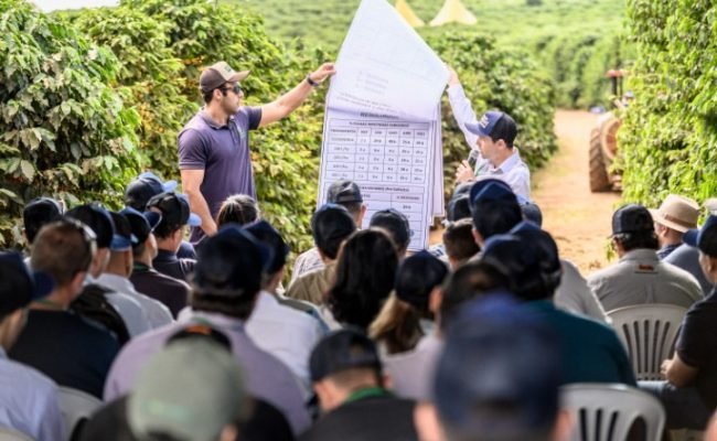 Edição mineira do evento acontece nos dias 20 e 21 de maio e reúne produtores para demonstrações práticas e atualização técnica em cafeicultura. Inscrições em breve (Foto: Divulgação)
