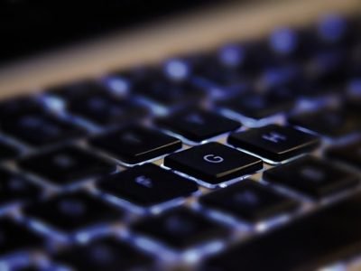 Profissionais participando de aula sobre Inteligência Artificial no agronegócio